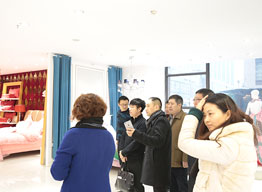 江苏省旅游局领导考察老裁缝工业旅游项目